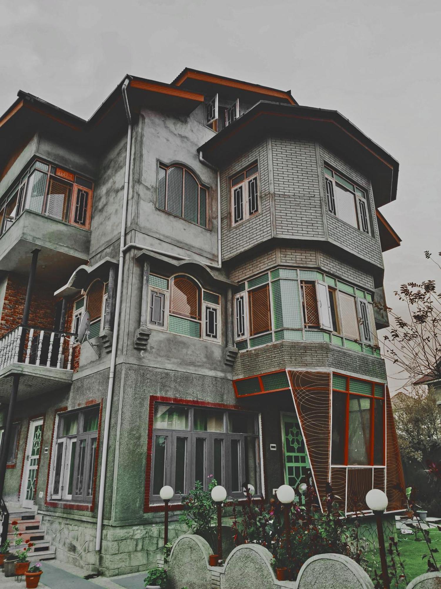 Luminaire Homestay